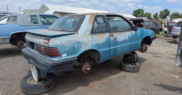 Junkyard Find: 1992 Plymouth Sundance Duster