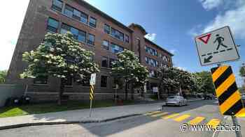 Weeks before classes, Quebec City elementary school relocated after cracks discovered in building