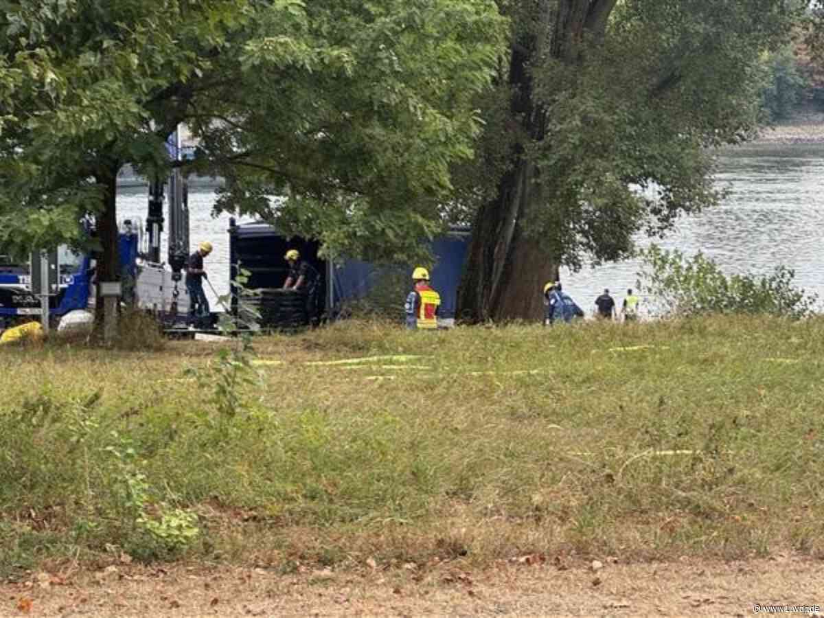 Fliegerbombe am Rhein in Bonn kontrolliert gesprengt