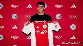 Ajax haalt met linksback Torrents (19) opnieuw speler van FC Barcelona