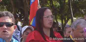 Docente denuncia destitución tras participar en protestas y cuestionar al gobierno venezolano