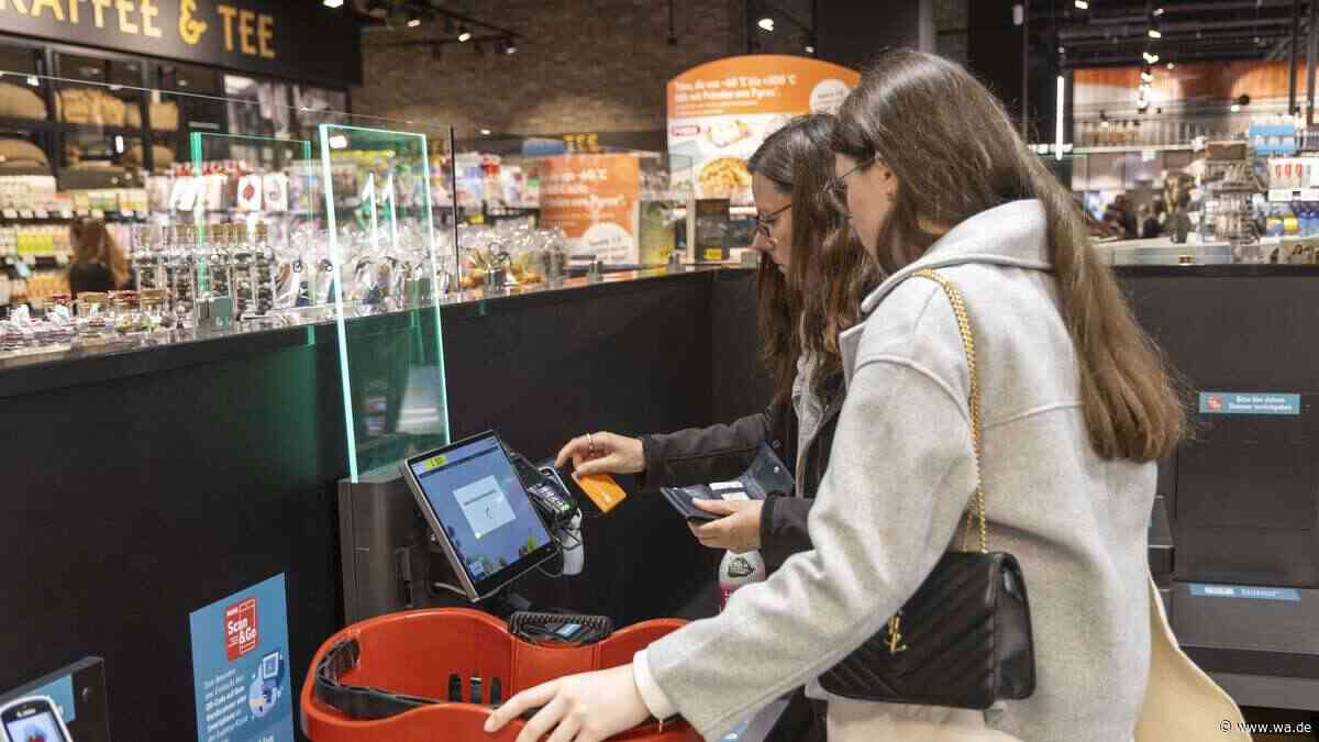 Schein in der Hand, doch die Kasse will nicht: SB-Kassen drängen Bargeld leise aus dem Alltag