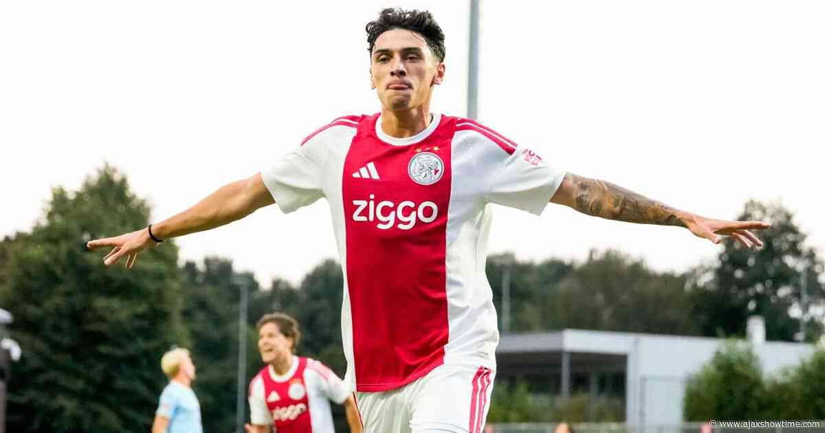 Jong Ajax op eigen terrein onderuit tegen FC Emmen in duel met tien doelpunten