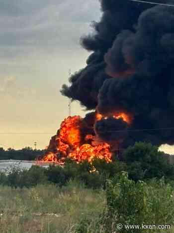 Gas tanks explode at Oklahoma pipeline facility after lightning strike