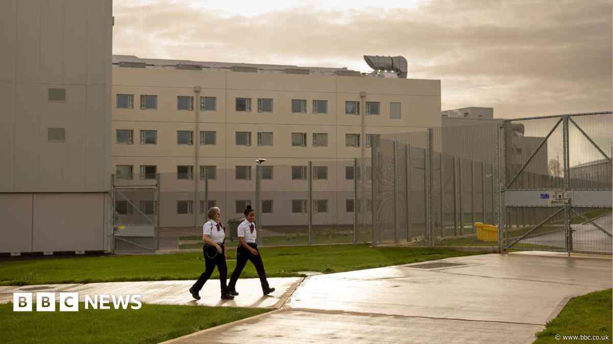 Prison told to reduce inmate self-harm