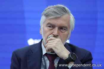 Russia fires top economist after he compares Putin’s economy to 1917 revolution