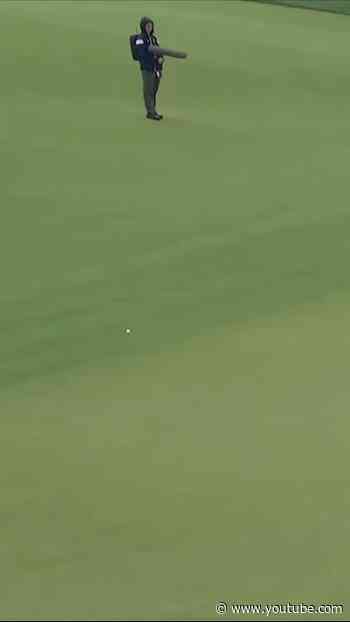Short game sorcery 🪄 Jay Leng Jr. getting creative.