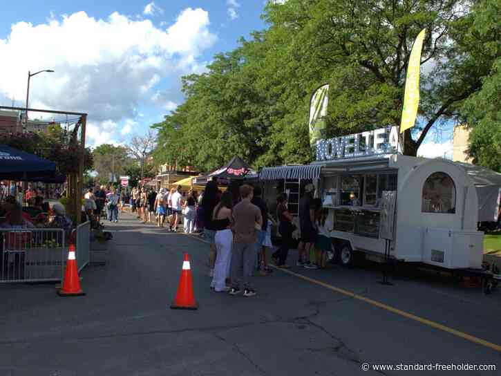 Cornwall Night Market packs downtown with thousands of visitors