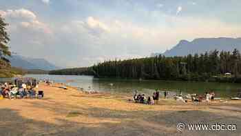Person drowns at Banff National Park's Johnson Lake, police say