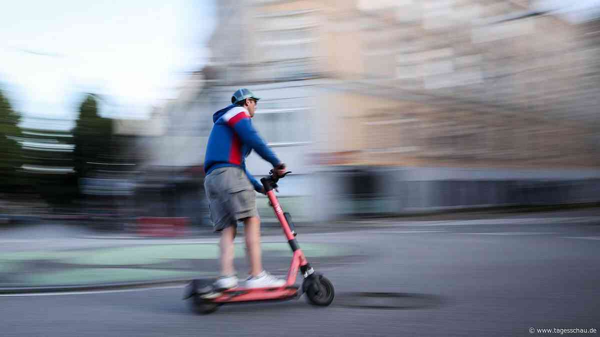 Unfälle mit E-Scootern: "Jeder Helm ist eine Hilfe"
