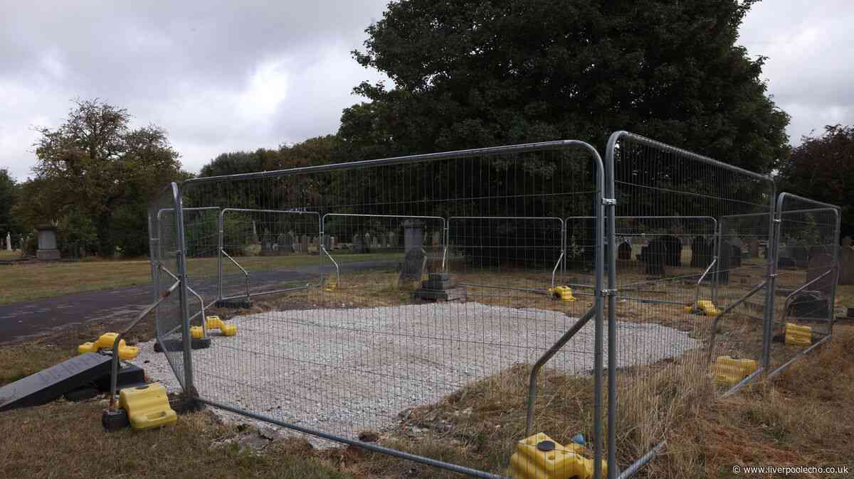 Work underway to replace crumbling Anfield cemetery war memorial