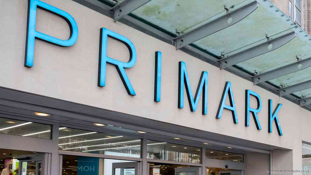 Primark's new 'EasyJet-approved' bag with handy packing feature