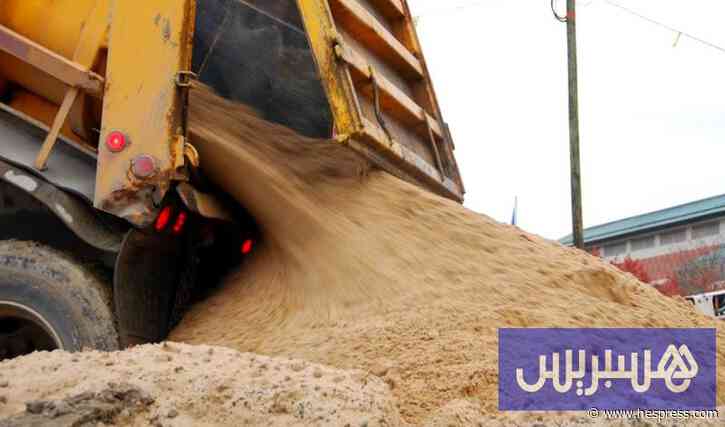 تحريات إدارية تكشف شبهات تلاعب في جبايات مقالع الرمال والطين
