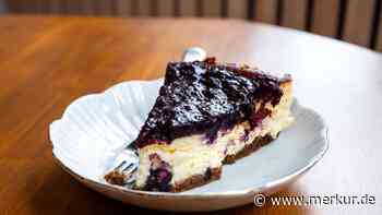 Mandelmehl, Frischkäse und Frucht: Rezept für den Keto-Blaubeer-Cheesecake