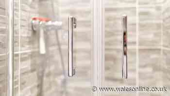 Make shower glass sparkling clean with £1.42 homemade cleaning spray