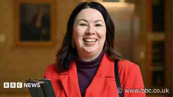 Lennon criticises 'nasty' Scottish Labour as leadership bid fails