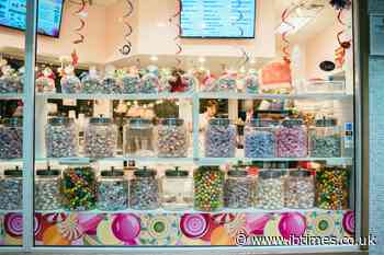 Alabama Woman Catches Husband Allegedly Cheating After Candy Store Posts Photo With Mistress