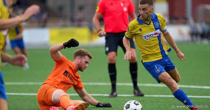 Zonder vriend Fatih weet Robert Mutzers er direct vier te maken in Derde Divisie: ‘Dit keer stond zijn keuze écht vast’