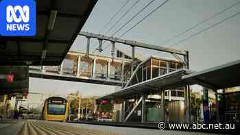 Queensland Rail reaches deal with train controllers