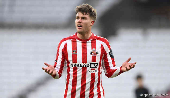 Former Sunderland defender suffers serious injury on debut for KV Mechelen