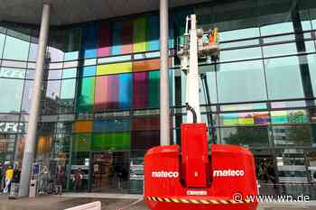 Besondere Kunstaktion: Münsters Hauptbahnhof plötzlich kunterbunt