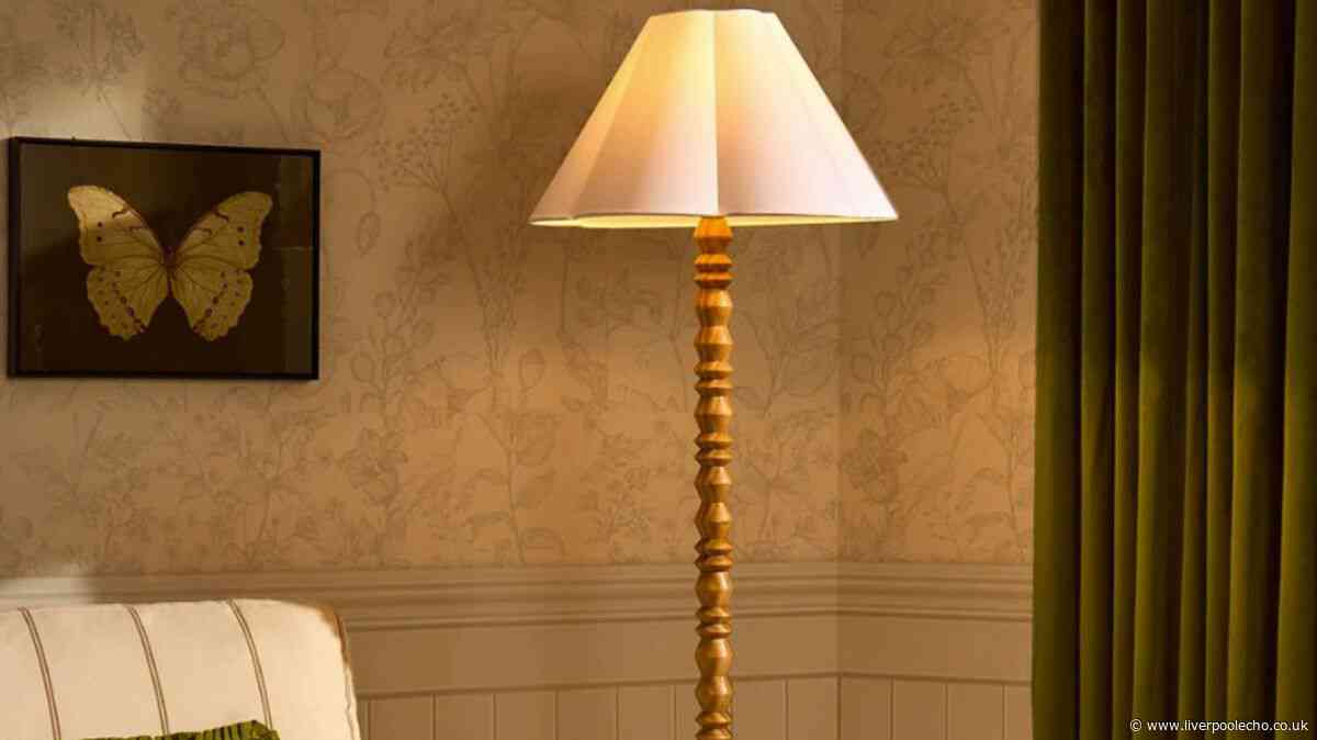 'Country style' Dusk 'pine wood' floor lamp reduced to £60 in sale