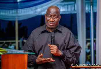 Jonathan kicks against govs’ mass presence in off-cycle election states
