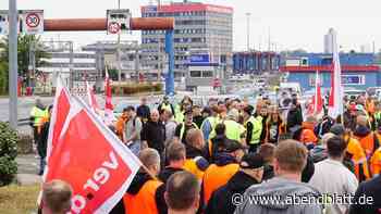 Streik im Hamburger Hafen: „Containerumschlag weitgehend zum Erliegen gekommen“