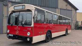 Zeitreise im Hamburger Westen: Oldtimer-Bus fährt zwischen Blankenese und Wedel