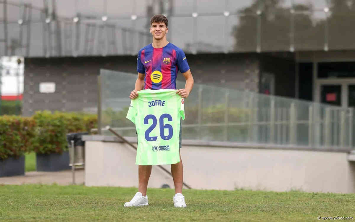 Barcelona retain €14 million buy-back option in academy defender’s Ajax move