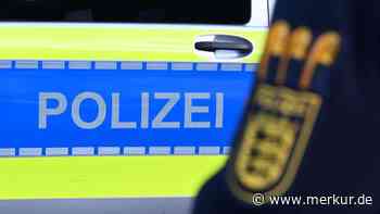 Motorradfahrer kracht auf Gehweg und verschwindet: Polizei hat einen Verdacht