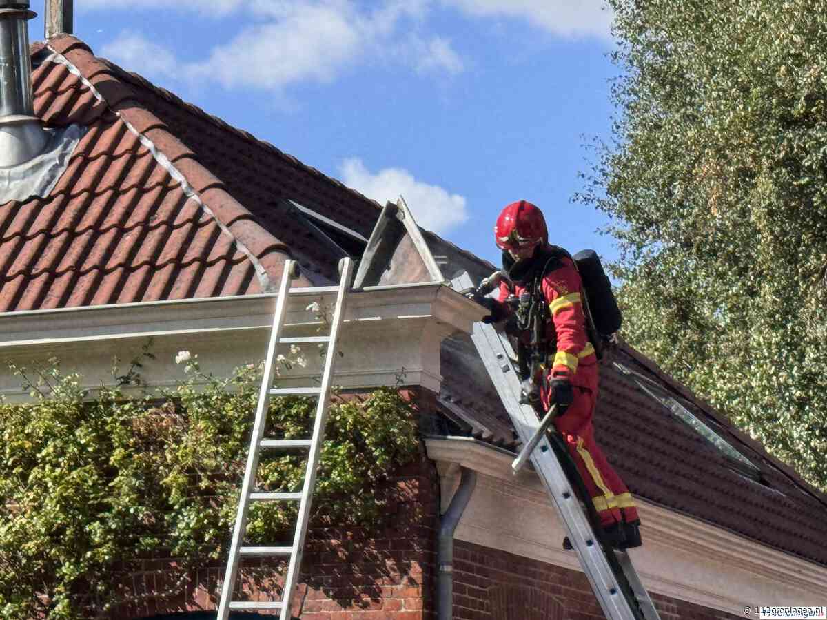 Brand onder dakgoot in Appingedam