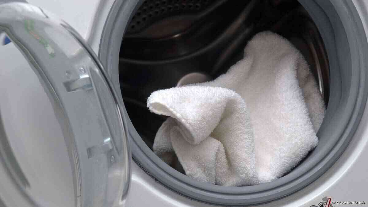 Handtücher wieder weich: Dieser Essig-Trick klingt genial – hat aber einen Haken