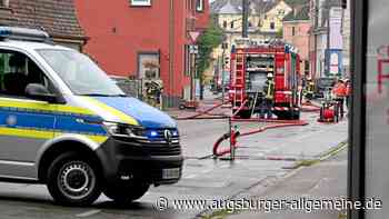Feuerwehr rückt zu Wohnungsbrand in Pfersee aus: Verkehr beeinträchtigt