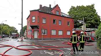 Bilder vom Einsatz: Feuerwehr löscht Brand in Pfersee