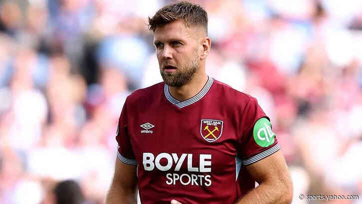 Striker Fullkrug exits West Ham on loan