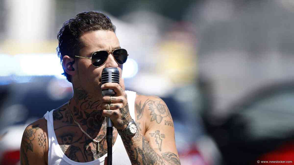 Douwe Bob richt pijlen op Amerika: ’Ik voel wel dat ik erg goed ben in wat ik doe’