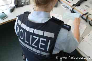 Hartenstein: Frau beobachtet Unfallflucht auf Parkplatz