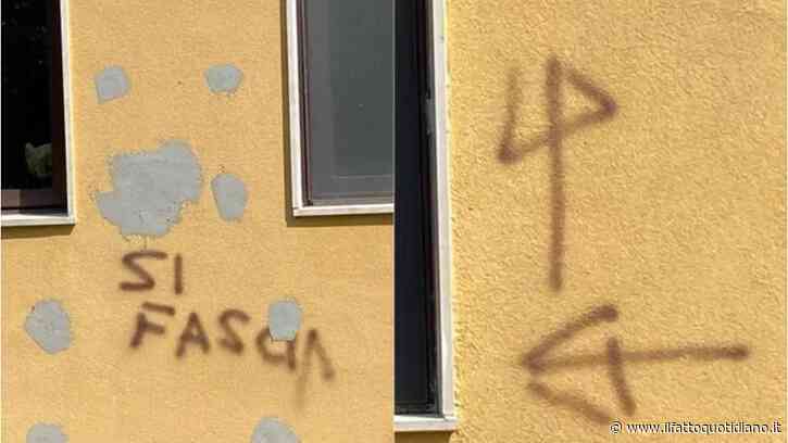 Pisa, la denuncia del Pd: “Scritte fasciste sui muri di una scuola”. Ma erano i segni per la costruzione di un cappotto termico