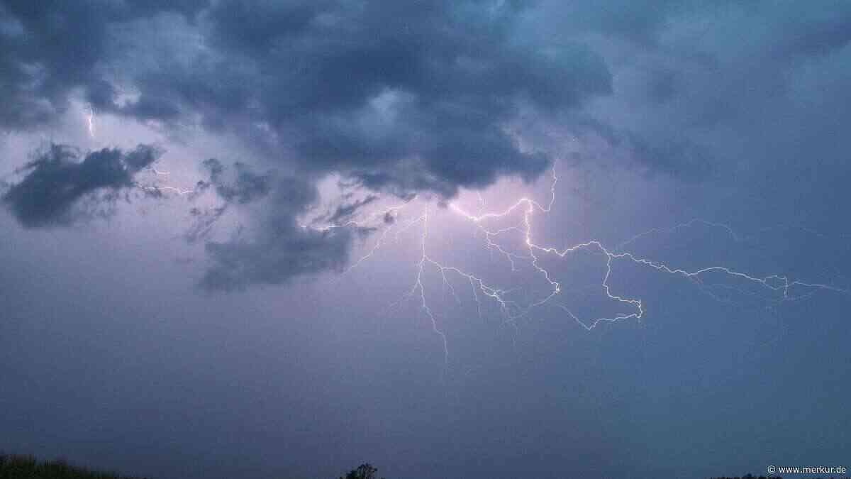 Tiefdruckgebiet „Nora“ peitscht über Deutschland – wann ist das Unwetter im Süden vorbei?