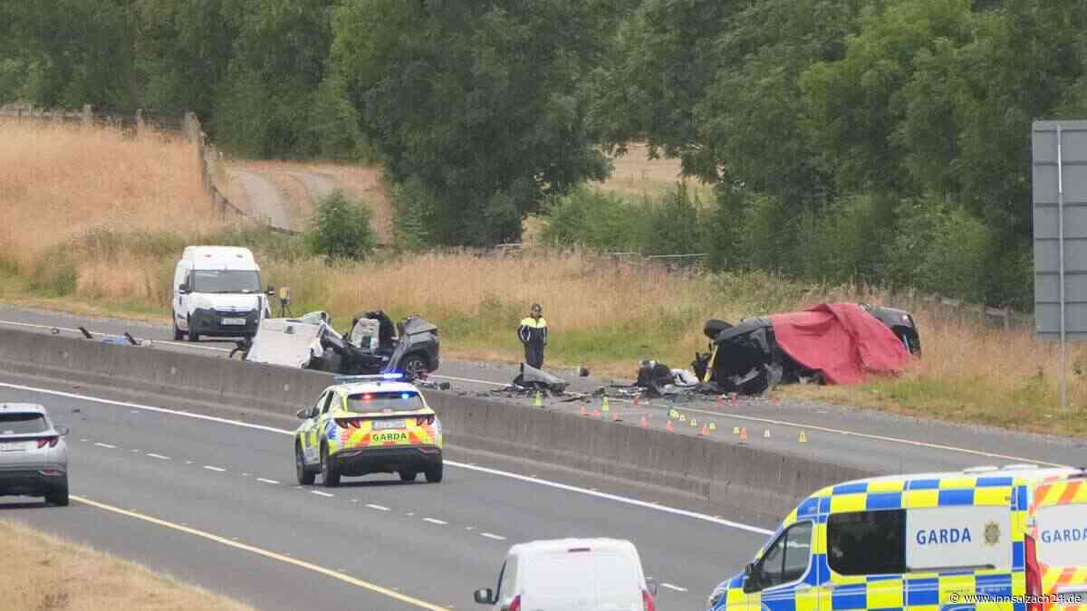 Fünf Teenager sterben bei Geisterfahrer-Crash – Polizei warnt vor gefährlichem Trend