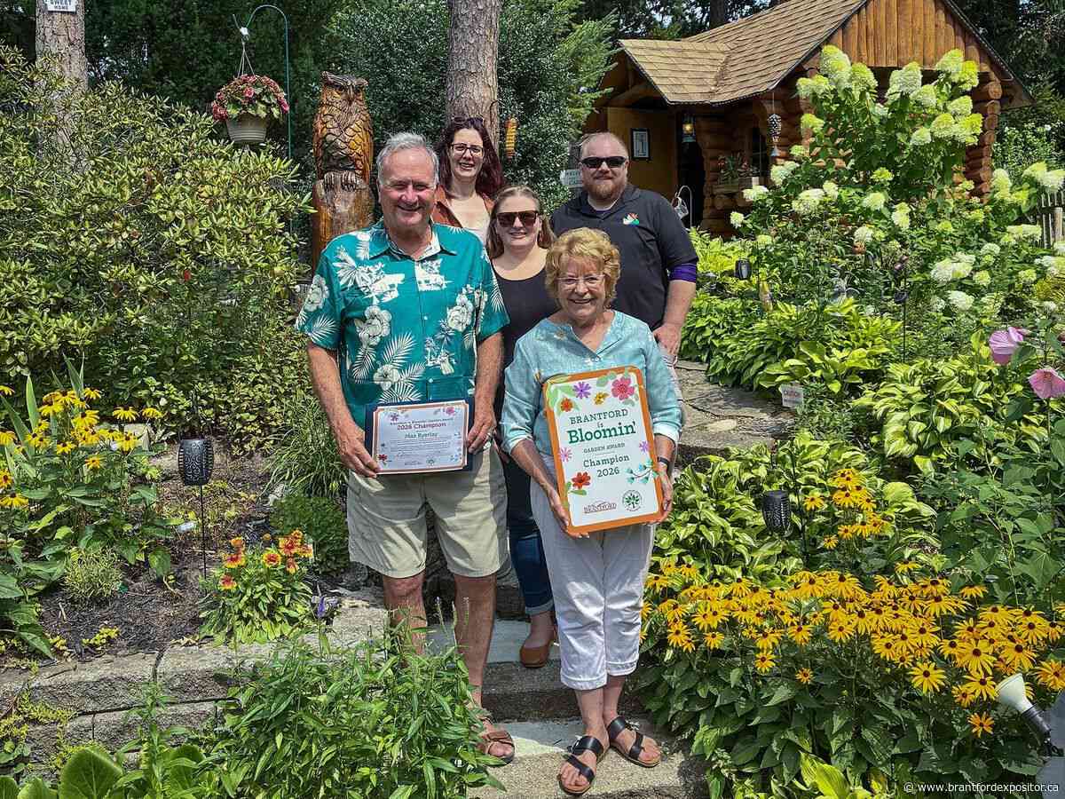 Brantford woman receives garden champion award