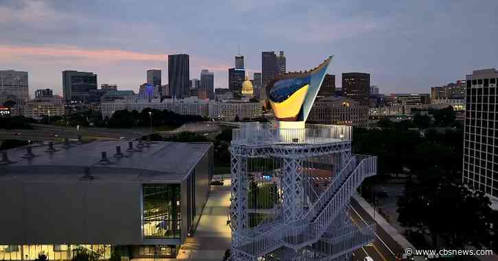 Atlanta Mayor Andre Dickens backs Summerhill residents in fight to keep 1996 Olympic cauldron