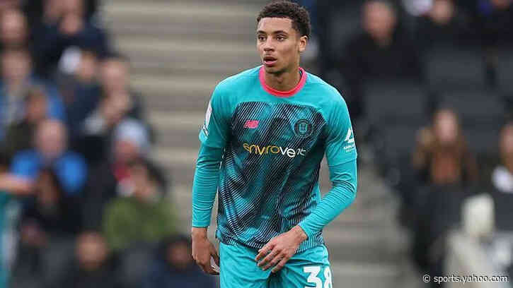 Wigan midfielder Brenan signs for Bromley