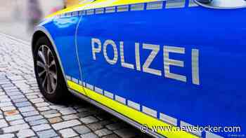 Duitse vrouw (91) botst tegen politiewagen en raakt tijdens vlucht andere auto