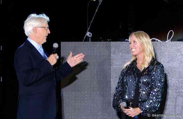 Lakers Rumors: Buss Family Embarrassed By Mark Walter Selling Team So Quickly