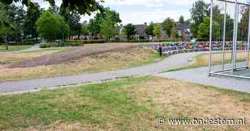 Burgemeester spreekt jongeren en ouders over overlast; cameratoezicht Vogelaarpark nu nog te zwaar middel