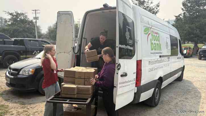 B.C. food bank delivers food, supplies to wildfire evacuees