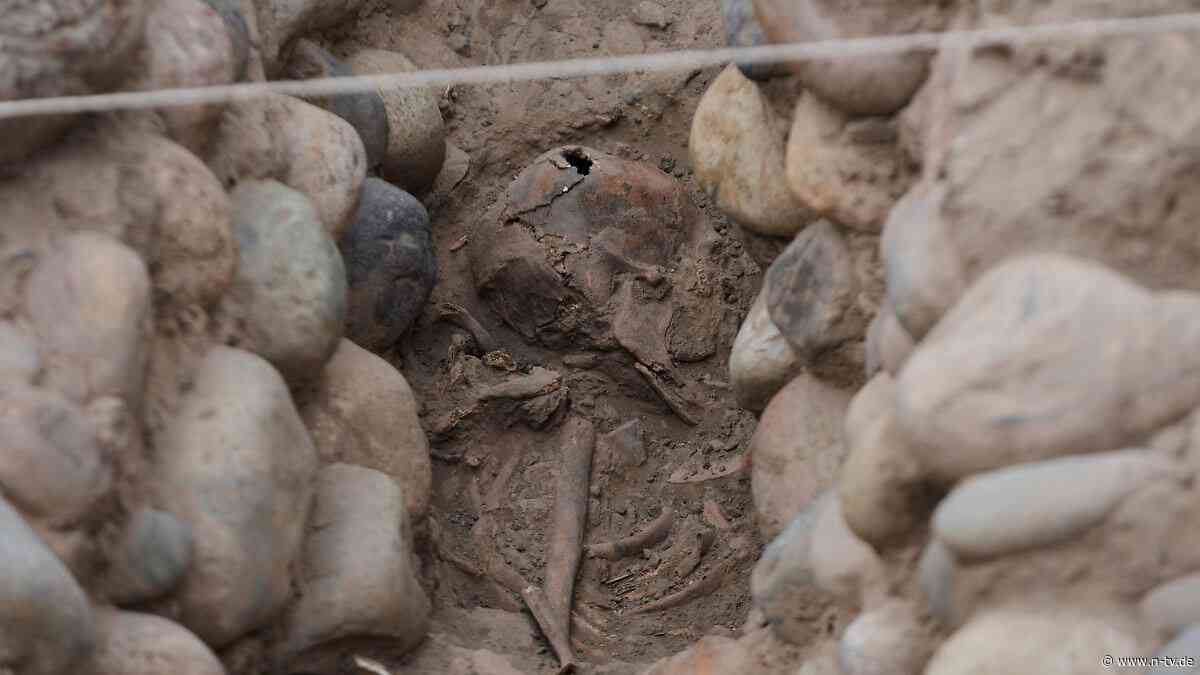 1400 Jahre alter Fund in Peru: Forscher graben mögliches Menschenopfer aus