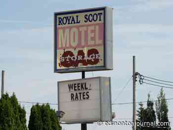 Vacant west Edmonton motel damaged in Monday night fire